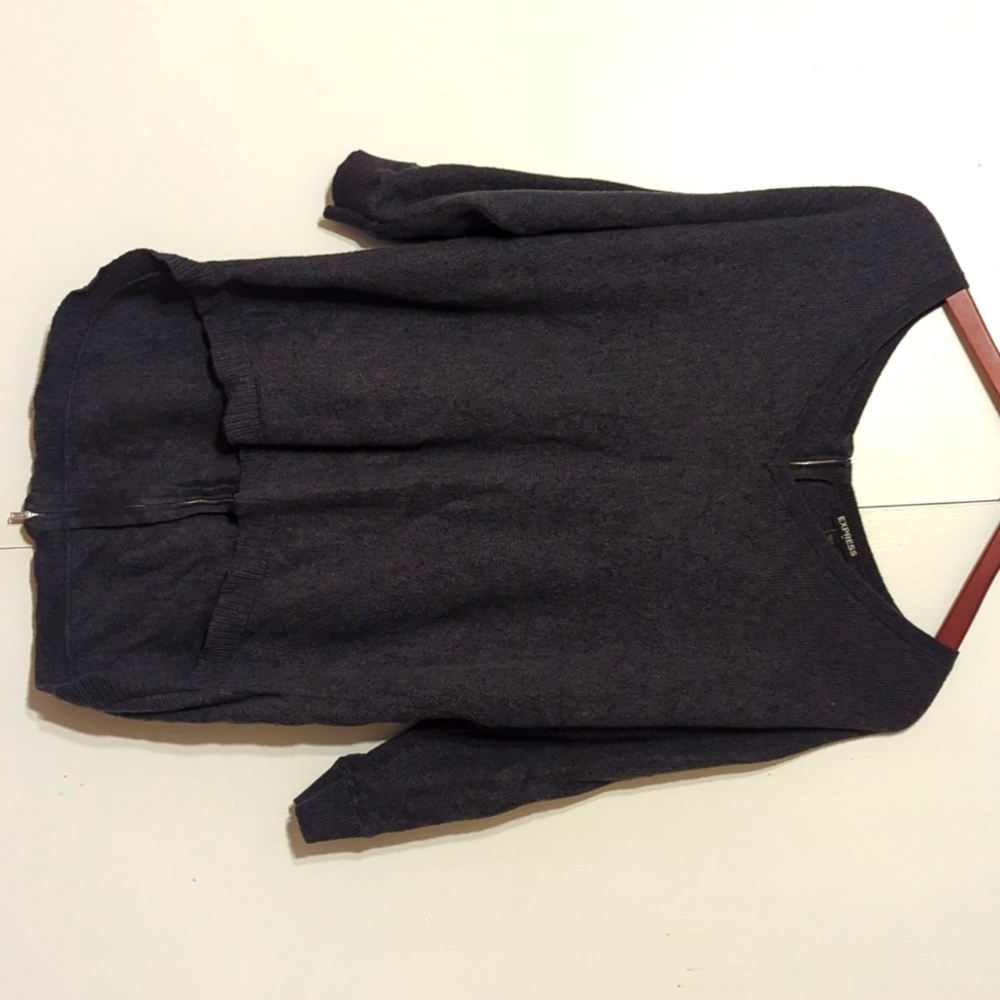 Express High-Low Quarter Sleeve sweater